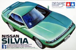 MODÈLE À COLLER - VOITURE NISSAN SILVIA 1988 1/24